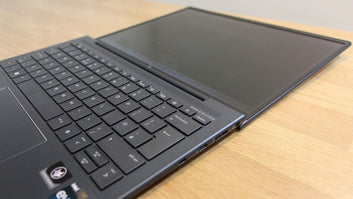 HP Dragonfly 13.5 G3 Laptop (2022) | 13.3